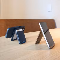 Accezz Leren Wallet met standaard - Geschikt voor MagSafe en Qi2 - Nightfall Blue