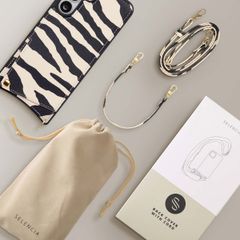 Selencia Nova Telefoonhoes met Koord en Pashouder Samsung Galaxy S25 FE - Zazzy Zebra