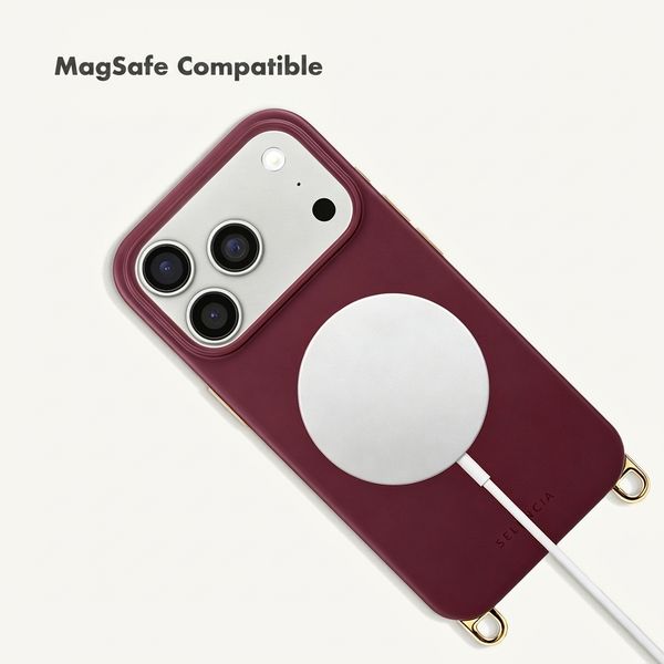 Selencia Rivièra MagSafe Back Cover with detachable hooks Apple iPhone 17 Pro - Bold Burgundy