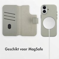 Accezz Leather Bookcase 2-in-1 met MagSafe Apple iPhone 17 - Light Grey