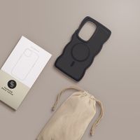 Selencia Wavy Backcover met MagSafe Samsung Galaxy S24 Ultra - Zwart