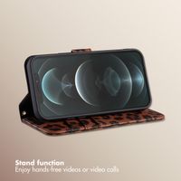 Selencia Sabi Bookcase with Leopard Print Apple iPhone 12 (Pro) - Mocha Brown