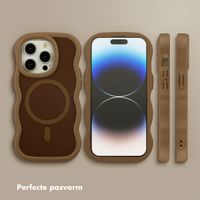 Selencia Wavy Backcover met MagSafe Apple iPhone 14 Pro - Mocha Brown