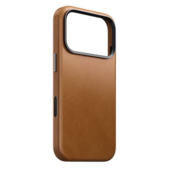 Nomad Traditional Leather Backcover met MagSafe Apple iPhone 17 Pro - English Tan