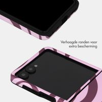 Selencia Vivid Backcover met MagSafe Samsung Galaxy Z Flip 8 - Wavy Swirl Pink Plum