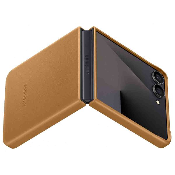 Samsung Originele KindSuit Vegan Leather Case Samsung Galaxy Z Flip 7 - Camel