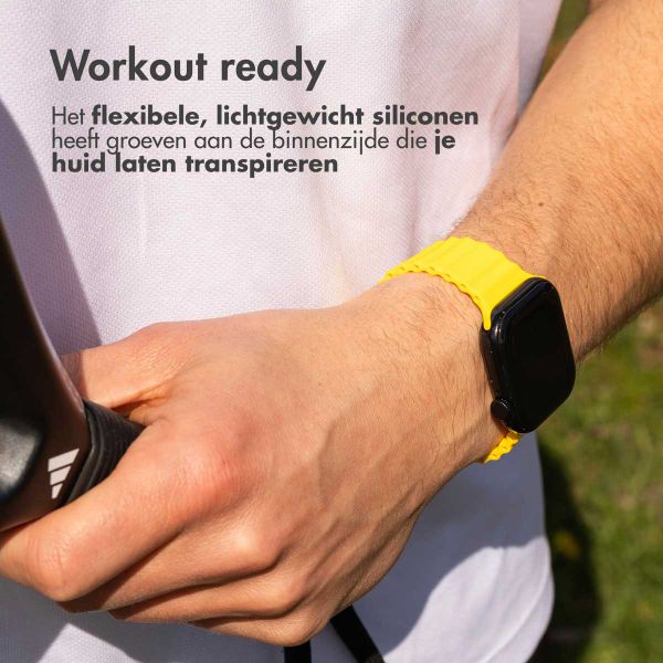imoshion Athletic siliconenbandje Apple Watch Series 1 t/m 11 / SE / Ultra (44/45/46/49 mm) - Geel