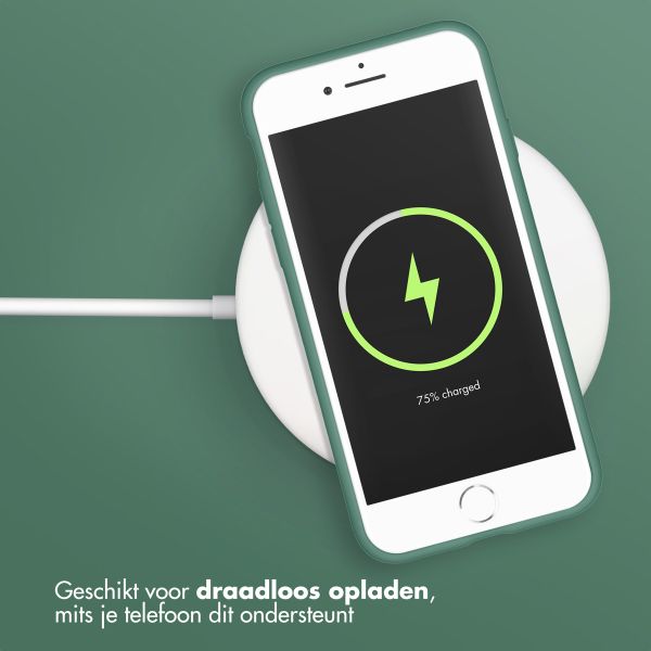 Accezz Liquid Silicone Backcover Apple iPhone SE (2022 / 2020) / 8 / 7 - Donkergroen