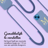 Gepersonaliseerd Color Backcover MagSafe met afneembaar koord en letter  iPhone 13 - Ash Blue