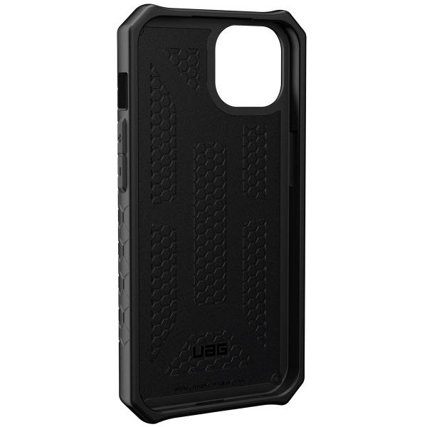 UAG Monarch Backcover Apple iPhone 13 - Carbon Fiber