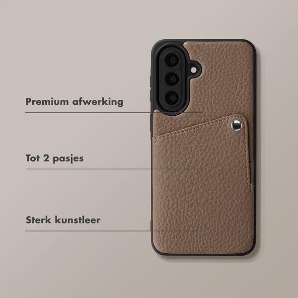 Selencia Riva Backcover met Pashouder Samsung Galaxy A57 (5G) - Mocha Brown