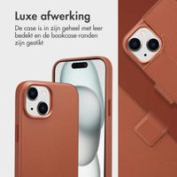 Accezz Leather Bookcase 2-in-1 met MagSafe Apple iPhone 15 - Sienna Brown