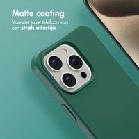 imoshion Color Backcover met afneembaar koord MagSafe Apple iPhone 15 Pro - Donkergroen