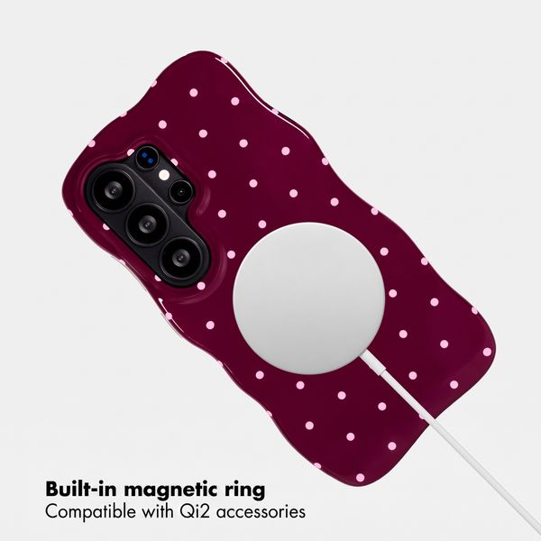 Selencia Vivid Wavy Back Cover with MagSafe Samsung Galaxy S26 Ultra - Happy Dots Burgundy