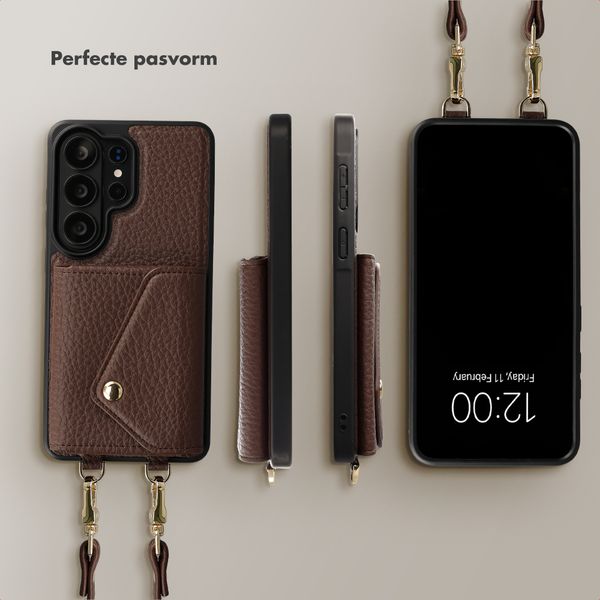 Selencia Sera Telefoonhoes met Koord en Envelop Pashouder Samsung Galaxy S26 Ultra - Chocolate Brown