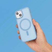 imoshion Color Guard Backcover met MagSafe Apple iPhone 14 / 13 - Lichtblauw