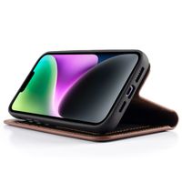 Wachikopa Magic Bookcase 2-in-1 iPhone 14 - Dark Brown