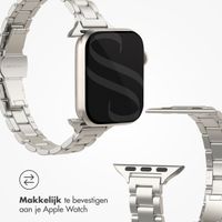 Selencia Slim Steel schakelbandje Apple Watch Series 1 t/m 9 / SE (38/40/41 mm) | Series 10 / 11 (42 mm) - Sterrenlicht