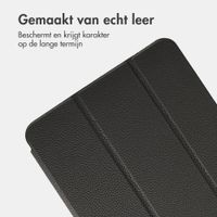 Accezz Leather Trifold Bookcase Apple iPad Pro 13 (2025) M5 / (2024) M4 - Zwart