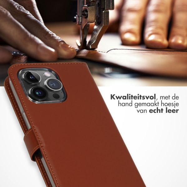 Selencia Echt Leren Bookcase Apple iPhone 15 Pro Max - Lichtbruin