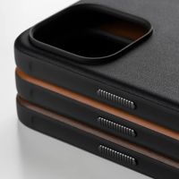 Nomad Modern Leather Case iPhone 15 - Zwart