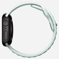 Nomad Sport band FKM Apple Watch Series 1 t/m 9 / SE (38/40/41 mm) | Series 10 (42 mm) - Icy Blue Glow