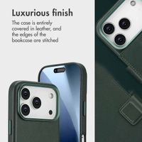 Accezz 2-in-1 Leather Bookcase with MagSafe Apple iPhone 17 Pro - Cedar Green