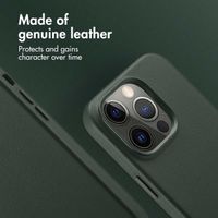 Accezz Leather Back Cover with MagSafe Apple iPhone 14 Pro - Cedar Green