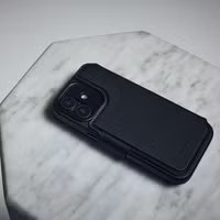 Decoded 2 in 1 Leather Detachable Wallet MagSafe Apple iPhone 17 - Zwart