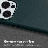 Accezz Vintage Leather Magsafe Backcover Apple iPhone 13 Pro - Smokey Green