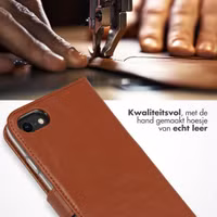 Selencia Echt Leren Bookcase Apple iPhone SE (2022 / 2020) / 8 / 7 / 6(s) - Lichtbruin