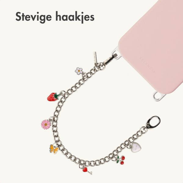 Selencia Rivièra MagSafe Backcover met afneembare haakjes voor de Apple iPhone 16 Pro - Sorbet Pink + Chain Charm - Silver