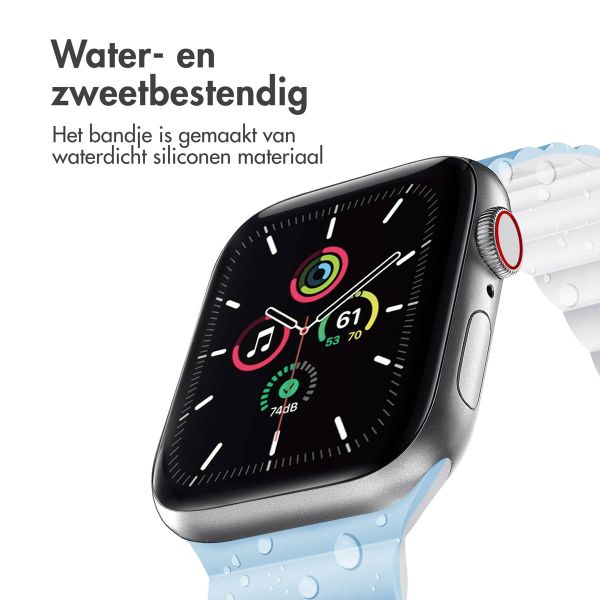 imoshion Magnetisch Siliconen bandje Apple Watch Series 1 t/m 9 / SE (38/40/41 mm) | Series 10 / 11 (42 mm) - Blauw & Wit