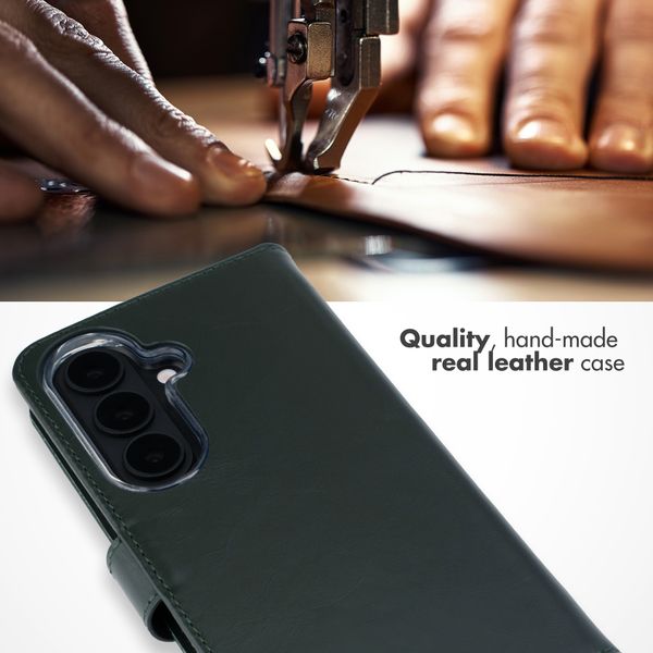 Selencia Genuine Leather Book Case Samsung Galaxy S26 - Green