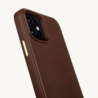 Selencia Rivièra MagSafe Backcover met afneembare haakjes iPhone 12 / 12 Pro - Choco Brown