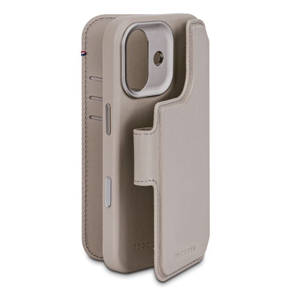 Decoded 2 in 1 Leather Detachable Wallet MagSafe Apple iPhone 17 Pro Max - Solid Clay