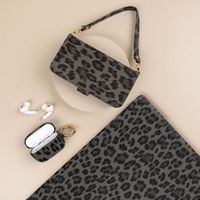 Selencia Sabi Bookcase with Leopard Print Apple iPhone 17e / 16e - Midnight Black