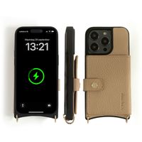 Dutchies MagSafe Backcover met pashouder Apple iPhone 13 Pro - Beige