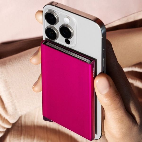 Secrid Cardprotector MagSafe - Pashouder - Fuchsia
