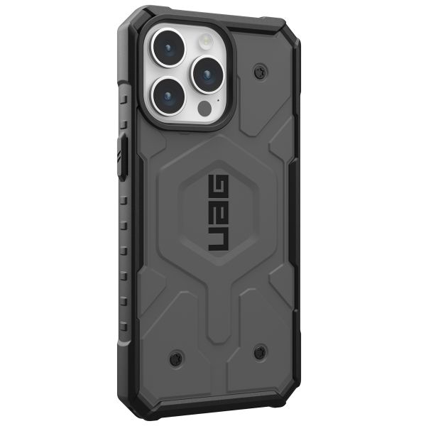 UAG Pathfinder Backcover MagSafe iPhone 15 Pro Max - Zilver