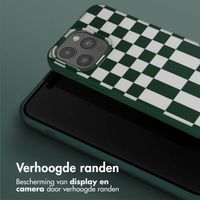 Selencia Siliconen design hoesje met afneembaar koord iPhone 15 Pro Max - Irregular Check Green