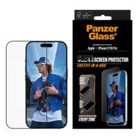 PanzerGlass Ultra Wide Fit FastFit in-a-box Screenprotector Apple iPhone 17 / 16 Pro