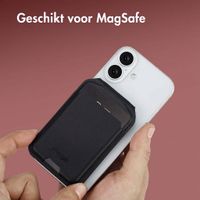 Accezz Leren Wallet met standaard - Geschikt voor MagSafe en Qi2 - Onyx Black