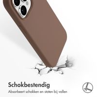 Accezz Liquid Silicone Backcover met MagSafe Apple iPhone 14 Pro - Lichtbruin