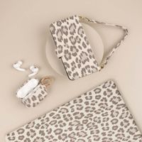 Selencia Sabi Bookcase with Leopard Print Apple iPhone 15 - Soft Ivory