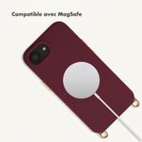 Selencia Rivièra MagSafe Back Cover with detachable hooks Apple iPhone 17e / 16e - Bold Burgundy