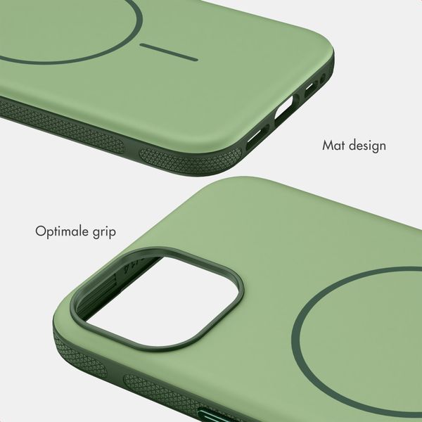 imoshion Color Backcover met Thin MagSafe Ring Apple iPhone 14 / 13 - Donkergroen