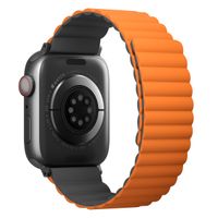 Uniq Revix dubbelzijdig bandje Apple Watch Series 1 t/m 11 / SE / Ultra (44/45/46/49 mm) - Charcoal (Grey/Orange)