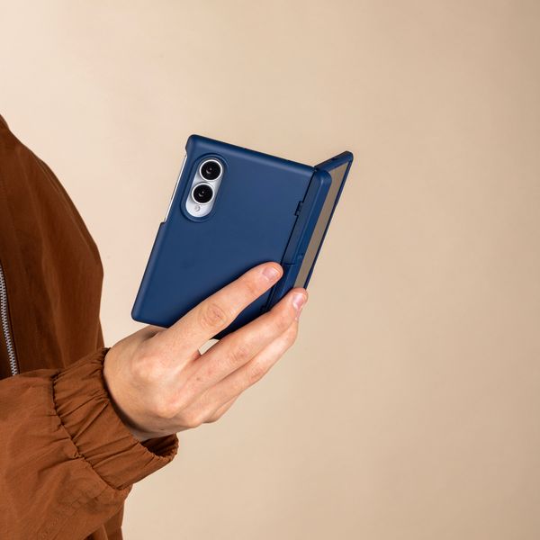 imoshion Color Backcover met Stand Samsung Galaxy Z Fold 8 - Donkerblauw