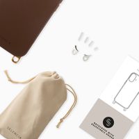 Selencia Rivièra MagSafe Backcover met afneembare haakjes Apple iPhone 16 Pro Max - Choco Brown